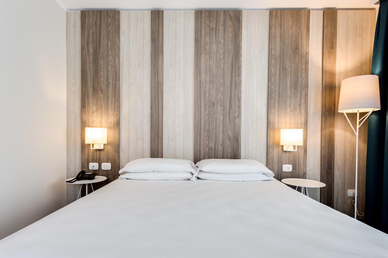 Hotel Europa Garda  Exteriér fotografie