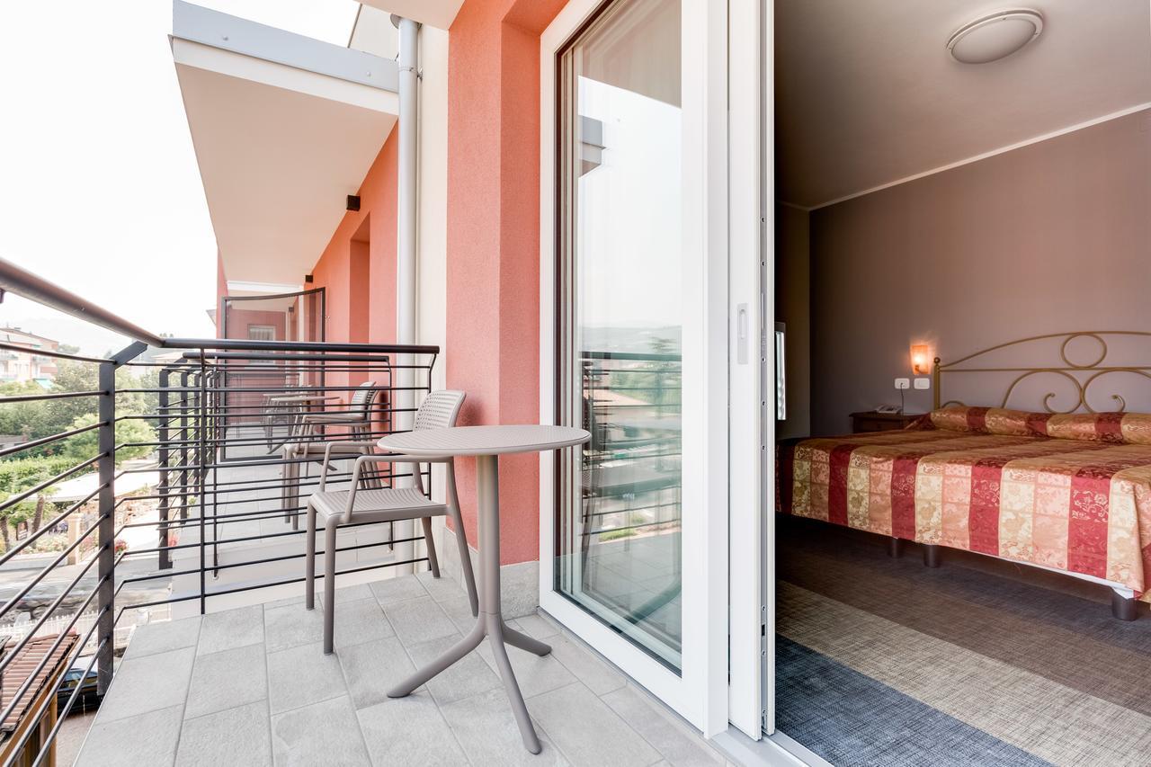 Hotel Europa Garda  Exteriér fotografie